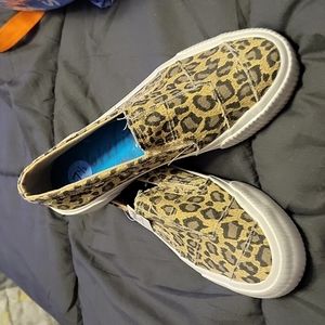 Leopard Blowfish Slipons